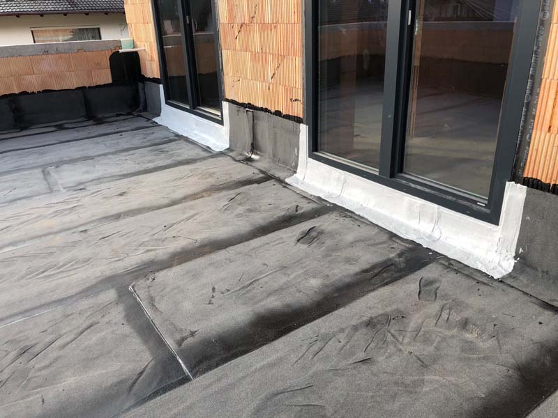 Balkon und Terrasse abdichten lassen